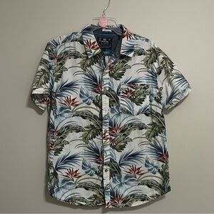 Men's Leaf Print Short Sleeve Shirt~ Size Large 
Caribbean, Tropical or Resort